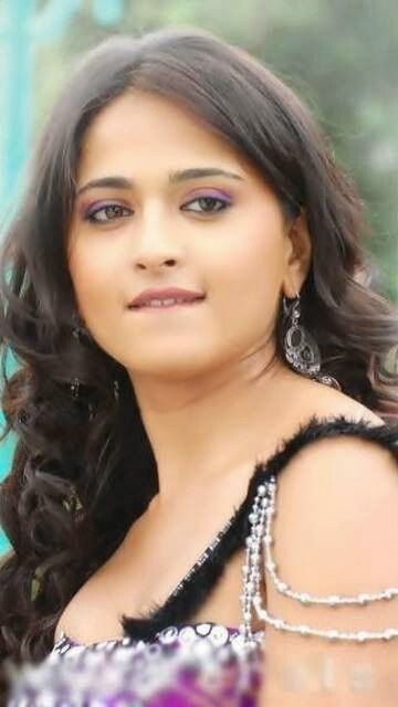 167+ Extremely Hot Photo Gallery Of Anushka Shetty - Hot Collections