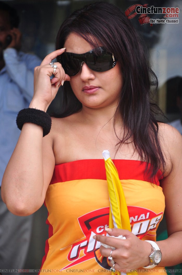 Sonia Agarwal Nude Photos - Sonia Agarwal Hot Collections - Hot Collections