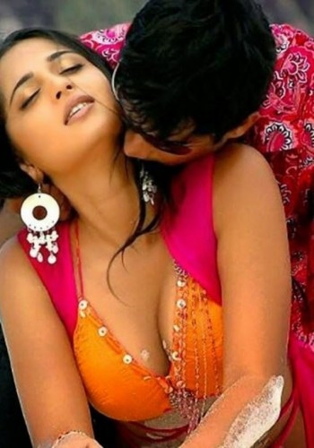 167 Extremely Hot Photo Gallery Of Anushka Shetty Hot Collections