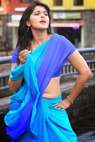 Anushka Shetty Hot Videos - 167+ Extremely Hot Photo Gallery Of Anushka Shetty - Hot Collections